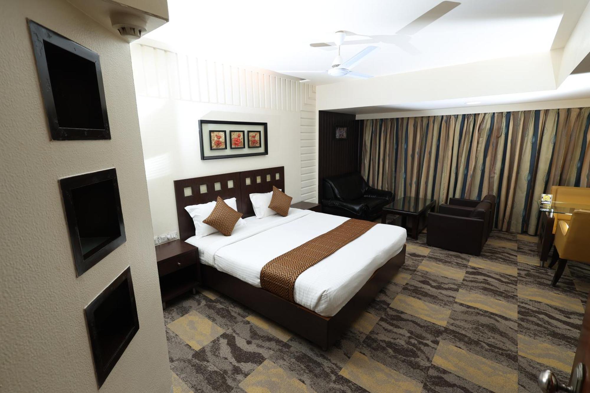 Quaint Suites Hotel & Banquet 뭄바이 외부 사진
