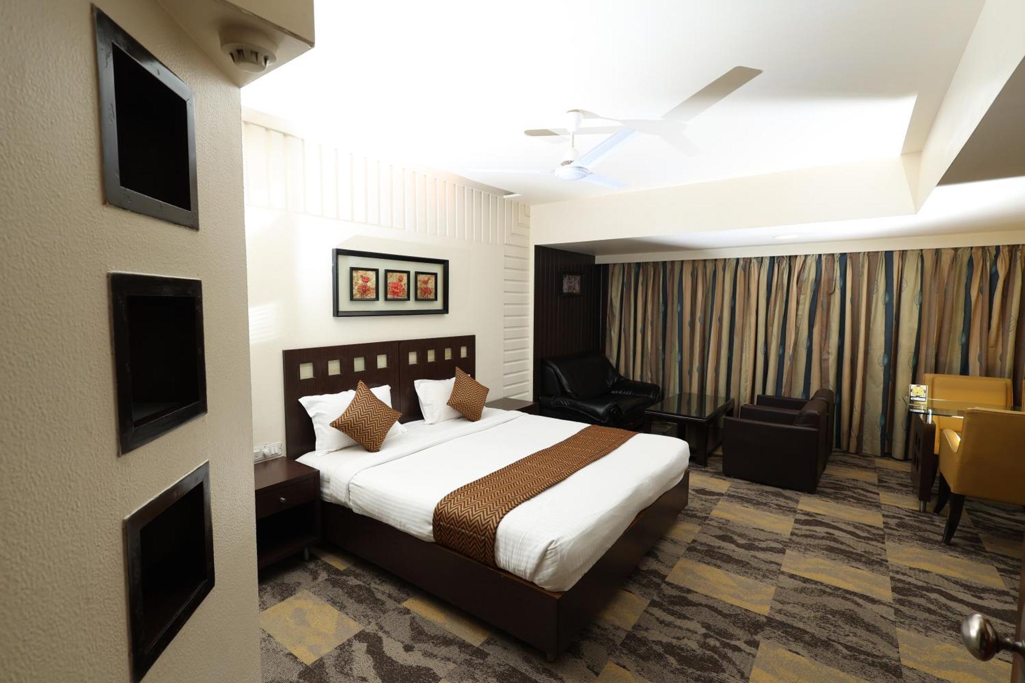 Quaint Suites Hotel & Banquet 뭄바이 외부 사진