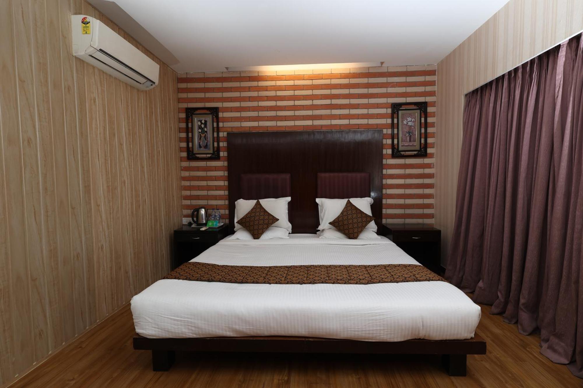 Quaint Suites Hotel & Banquet 뭄바이 외부 사진